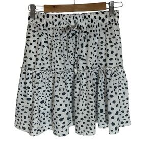 - C10- Ladies Small Skirt